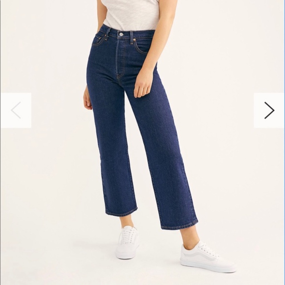 Levi’s Premium Ribcage Straight Ankle Jeans